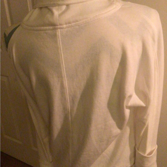 Calvin Klein Performance - Picture 3 of 3